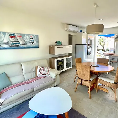 Ferienhaus Maison Renovee 2 Chambres, Jardin Clos, A 600m De La - Wifi - Fr-1-231-339 *