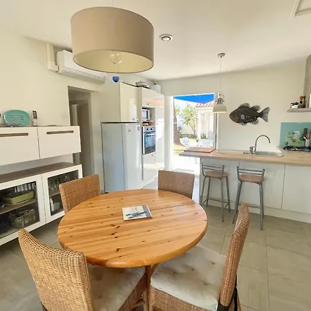 Ferienhaus Maison Renovee 2 Chambres, Jardin Clos, A 600m De La - Wifi - Fr-1-231-339